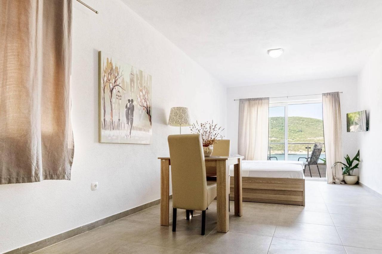 Apartmani Divna ネウム エクステリア 写真